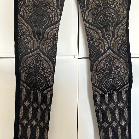 Seven for all Mankind Denim - Picture 4 of 6